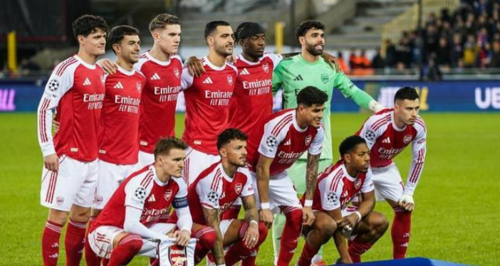 球场轰鸣VS孤狼哀鸣：阿森纳与狼队的战术博弈与命运分野