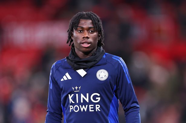 16岁天才引发豪门哄抢：热刺曼联的蒙加争夺战，不止于天赋的博弈