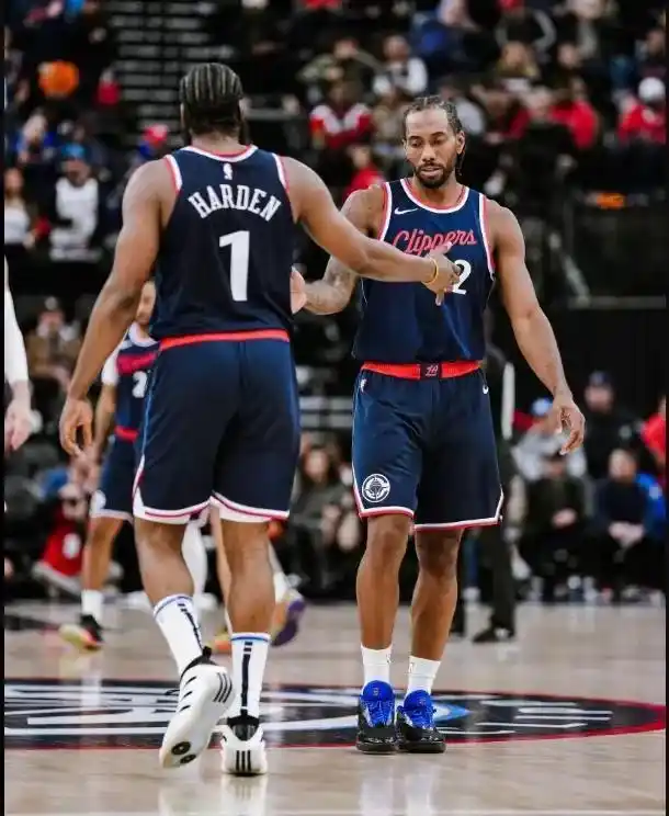 绝境拒拆核：快船的冠军执念与现实困局